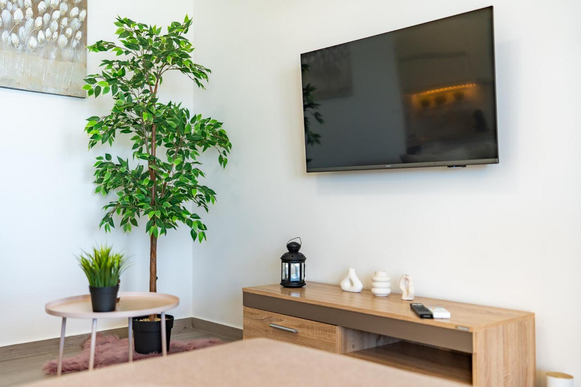 Apartman Petra S Pogledom Na More Banjol Ngoại thất bức ảnh